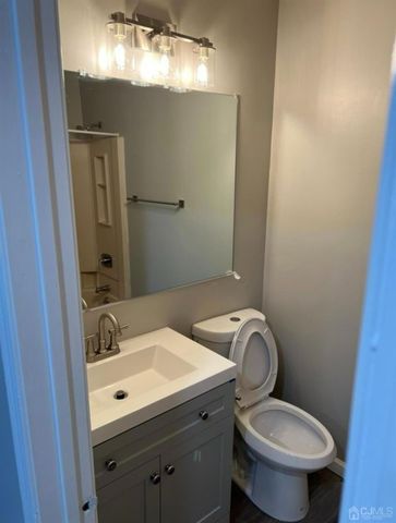 254 Bromley Place, East Brunswick, NJ 08816