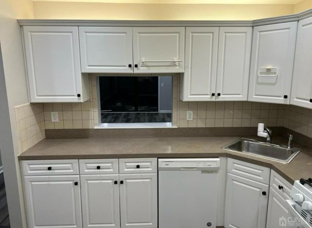 254 Bromley Place, East Brunswick, NJ 08816