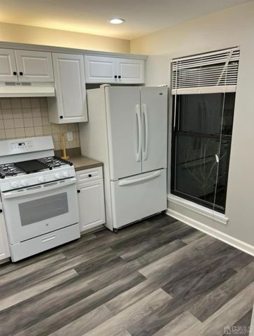 254 Bromley Place, East Brunswick, NJ 08816