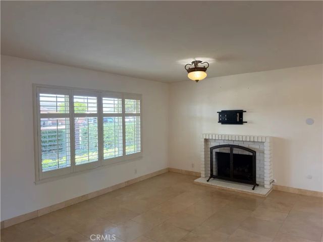 2072 S West, Anaheim, CA 92802