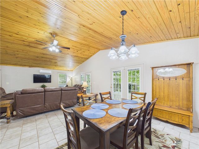 11646 Cedar Drive, Garfield, AR 72732