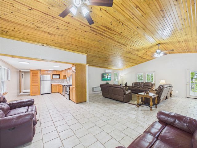 11646 Cedar Drive, Garfield, AR 72732