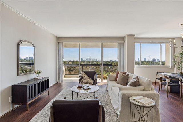 49 Briar Hollow Lane Lane 1004, Houston, TX 77027