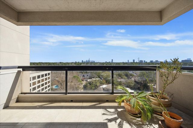 49 Briar Hollow Lane Lane 1004, Houston, TX 77027