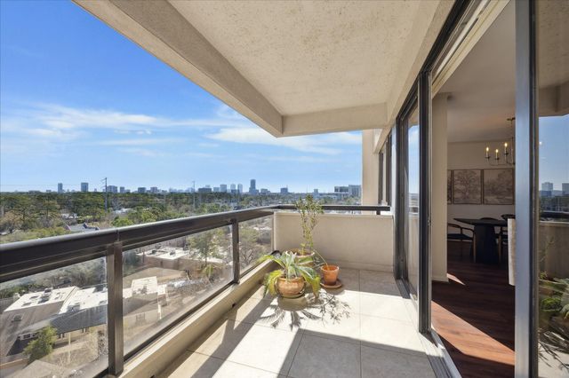 49 Briar Hollow Lane Lane 1004, Houston, TX 77027