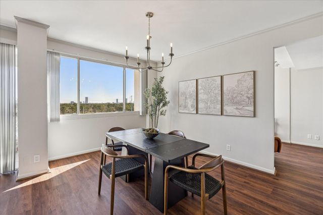 49 Briar Hollow Lane Lane 1004, Houston, TX 77027