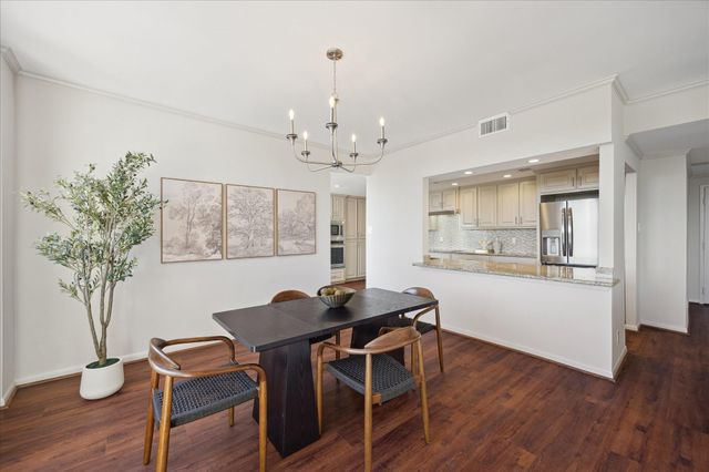 49 Briar Hollow Lane Lane 1004, Houston, TX 77027