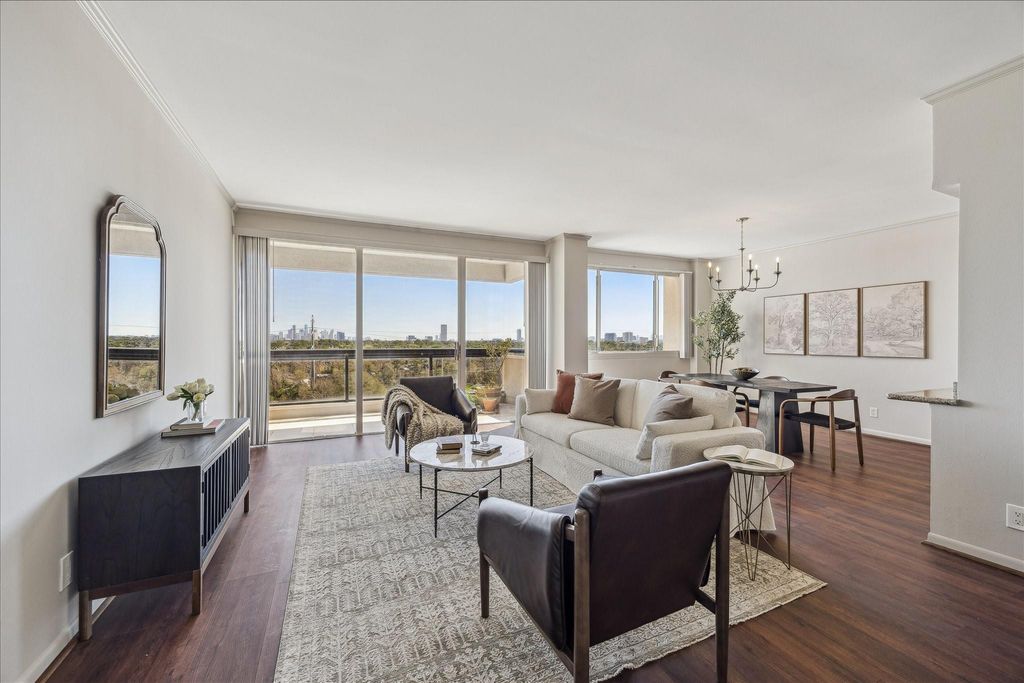 49 Briar Hollow Lane Lane 1004, Houston, TX 77027