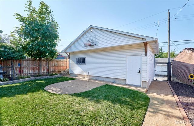 3452 Gasconade Street, St Louis, MO 63118