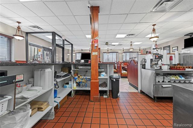 1350 W Fort Street, Detroit, MI 48226