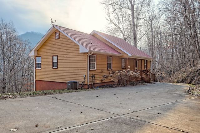 162 Eagles View Valley, Hayesville, NC 28904