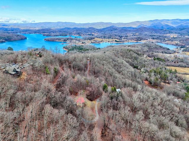 162 Eagles View Valley, Hayesville, NC 28904