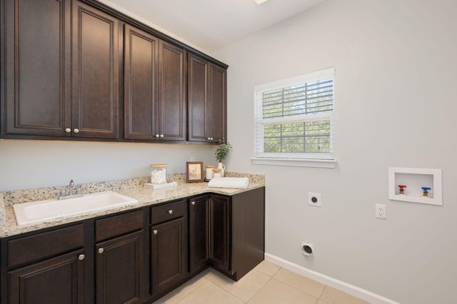 329 Nathey Avenue, Niceville, FL 32578