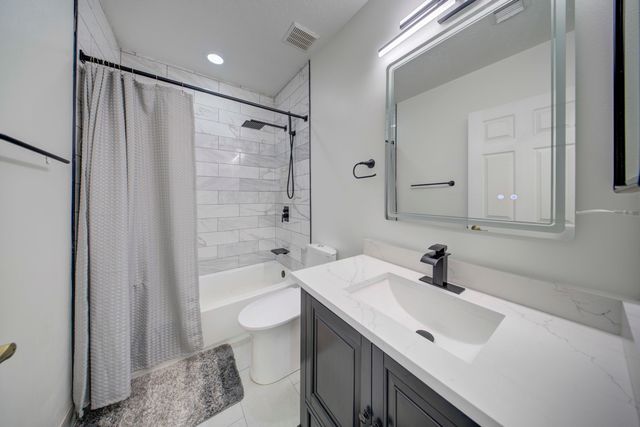 2364 Center Stone Lane, Riviera Beach, FL 33404