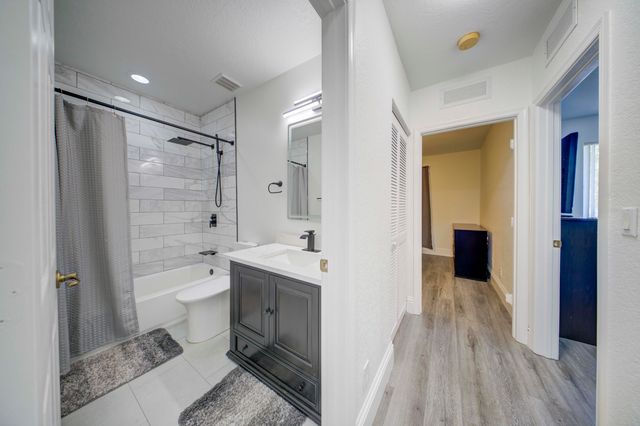 2364 Center Stone Lane, Riviera Beach, FL 33404