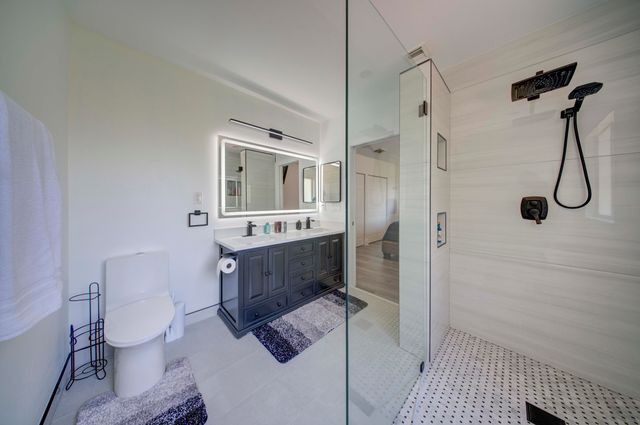 2364 Center Stone Lane, Riviera Beach, FL 33404