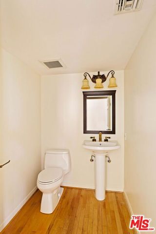 5237 San Feliciano Drive, Woodland Hills (los Angeles), CA 91364