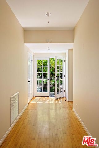 5237 San Feliciano Drive, Woodland Hills (los Angeles), CA 91364