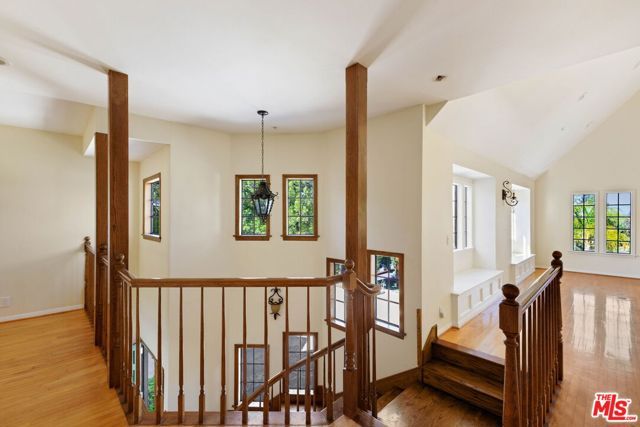 5237 San Feliciano Drive, Woodland Hills (los Angeles), CA 91364
