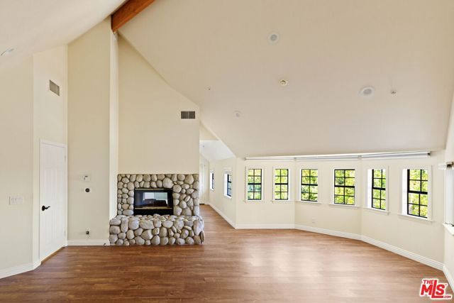 5237 San Feliciano Drive, Woodland Hills (los Angeles), CA 91364