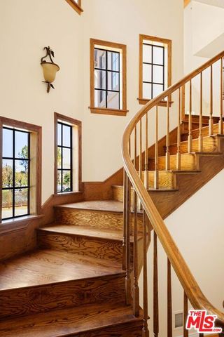5237 San Feliciano Drive, Woodland Hills (los Angeles), CA 91364