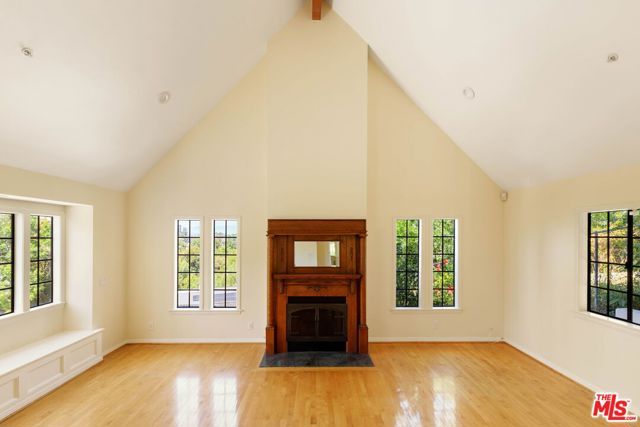 5237 San Feliciano Drive, Woodland Hills (los Angeles), CA 91364