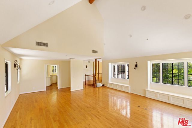 5237 San Feliciano Drive, Woodland Hills (los Angeles), CA 91364