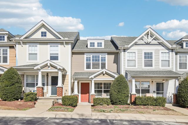 3247 Harpeth Springs Dr, Nashville, TN 37221