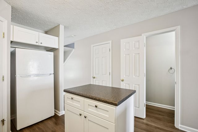 3247 Harpeth Springs Dr, Nashville, TN 37221