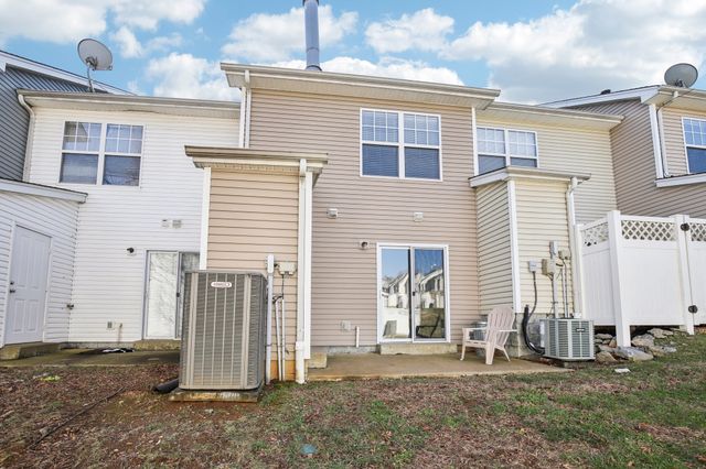 3247 Harpeth Springs Dr, Nashville, TN 37221