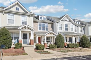 3247 Harpeth Springs Dr, Nashville, TN 37221