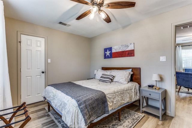 3217 Huron Trail, Lake Worth, TX 76135