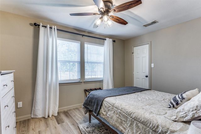 3217 Huron Trail, Lake Worth, TX 76135