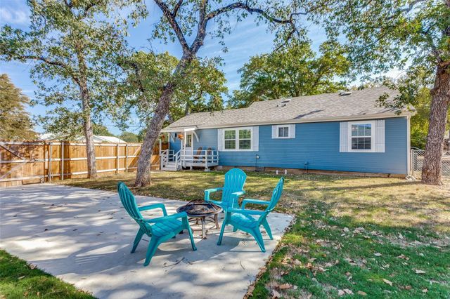 3217 Huron Trail, Lake Worth, TX 76135