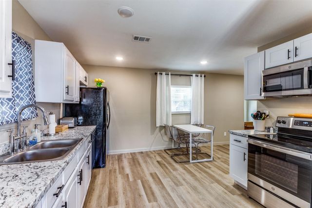 3217 Huron Trail, Lake Worth, TX 76135