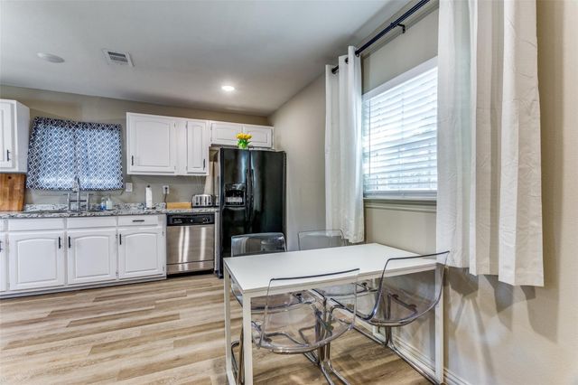 3217 Huron Trail, Lake Worth, TX 76135