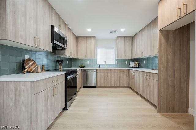 1909 Griffith Avenue, Las Vegas, NV 89104