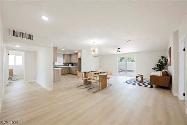 1909 Griffith Avenue, Las Vegas, NV 89104