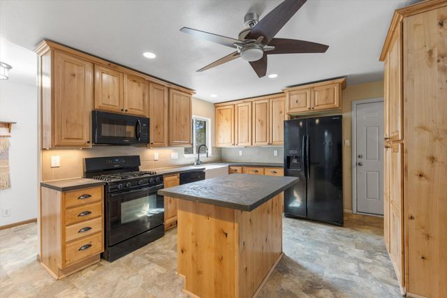 3833 Goodrich Avenue NE, Albuquerque, NM 87110