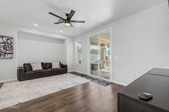 73 E MILL REEF Drive, San Tan Valley, AZ 85143