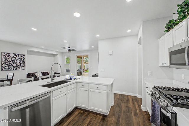 73 E MILL REEF Drive, San Tan Valley, AZ 85143