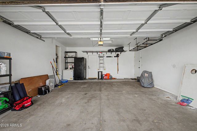 73 E MILL REEF Drive, San Tan Valley, AZ 85143