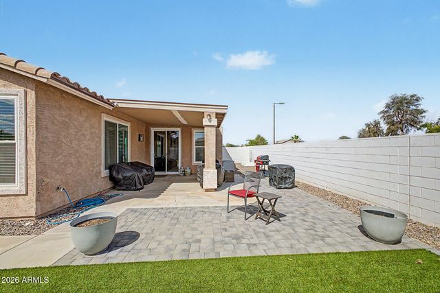 73 E MILL REEF Drive, San Tan Valley, AZ 85143
