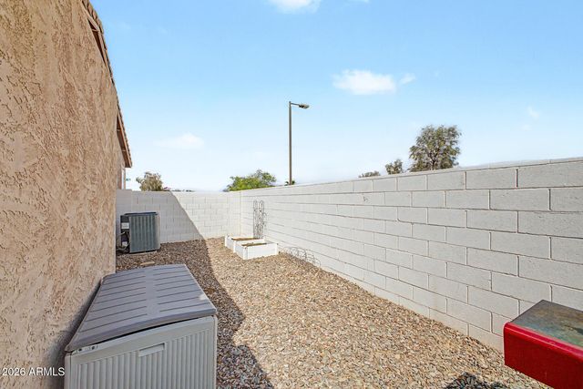 73 E MILL REEF Drive, San Tan Valley, AZ 85143
