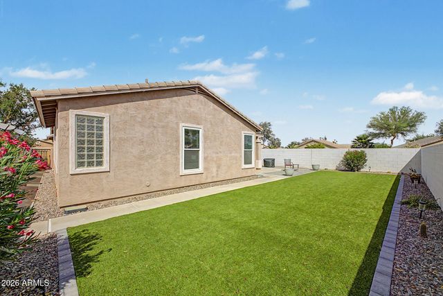 73 E MILL REEF Drive, San Tan Valley, AZ 85143