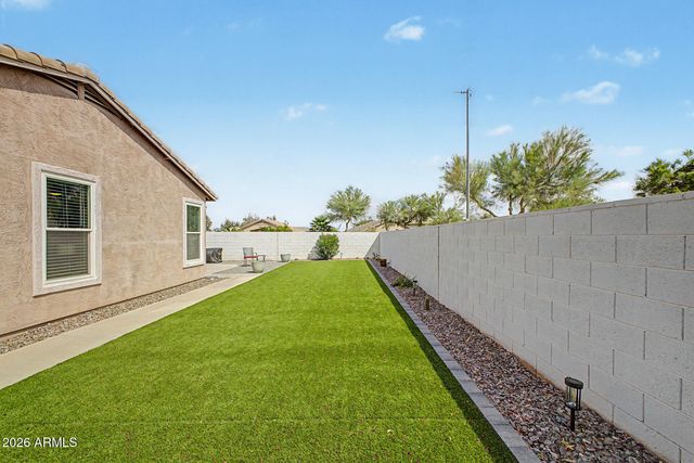 73 E MILL REEF Drive, San Tan Valley, AZ 85143