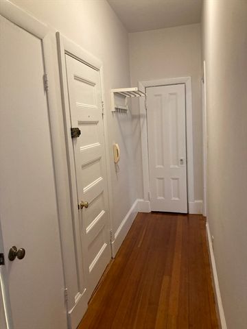 15 Trowbridge St. 8, Cambridge, MA 02138