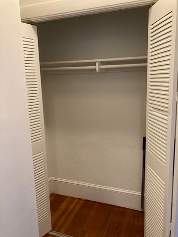 15 Trowbridge St. 8, Cambridge, MA 02138