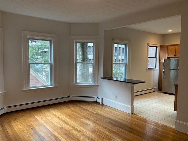 15 Trowbridge St. 8, Cambridge, MA 02138