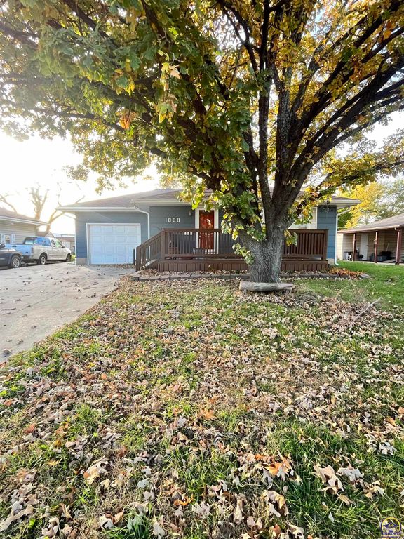1009 Janice ST, Emporia, KS 66801